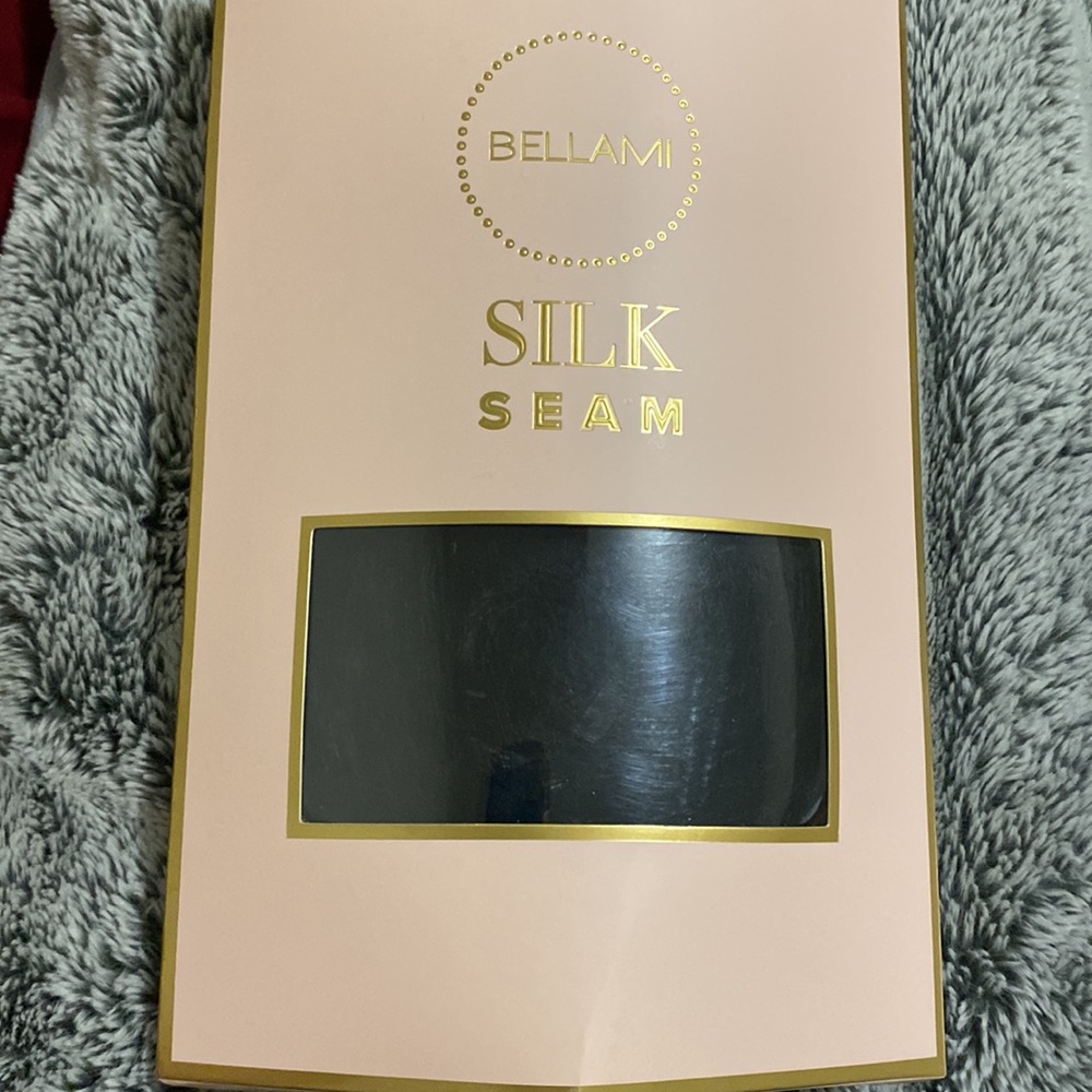 BRAND NEW NEVER OPENED Bellami Hair Extensions